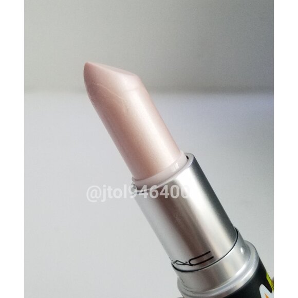 Mac Bubbles Lipstick - Picture 2 of 8
